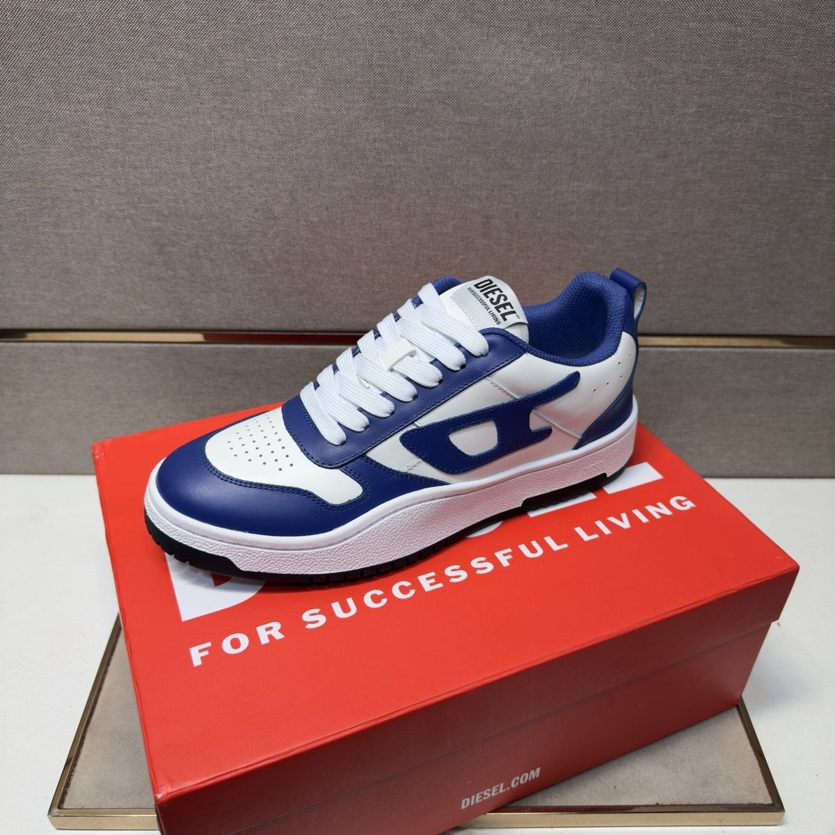 Diesel Panel Low-Top Sneakers — front